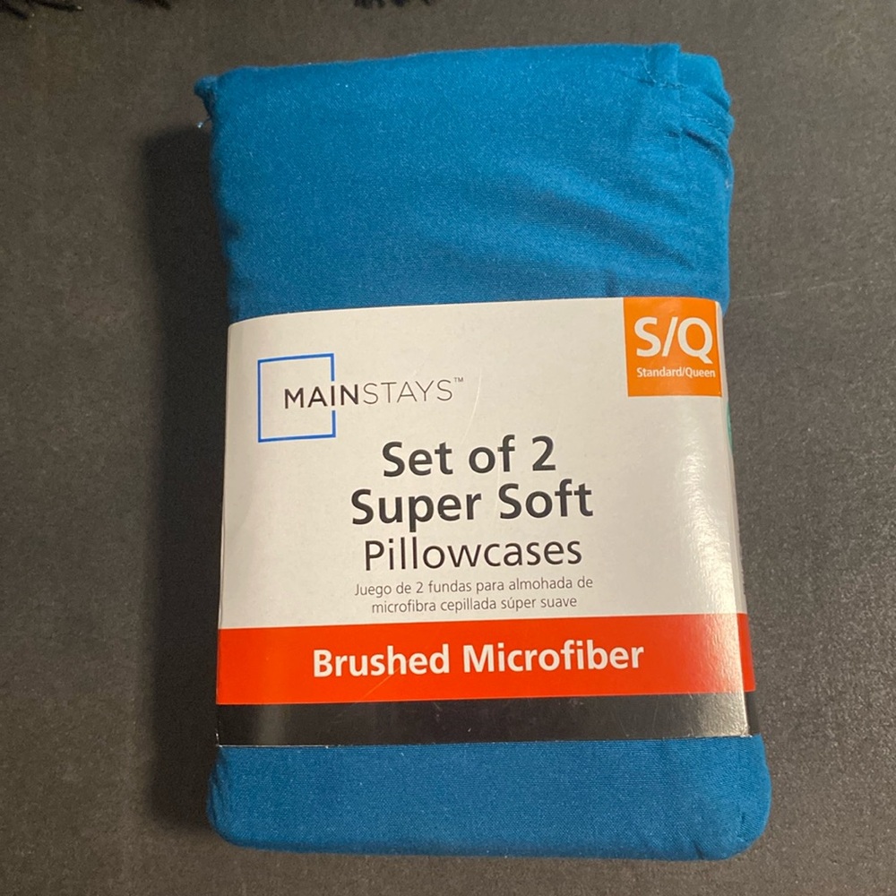 Brand new Set of 2 Pillowcases